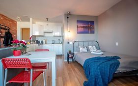 Modern Studio In The City Center Of Wroclaw!